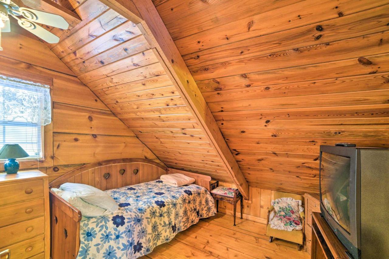 Cozy Tellico Plains Cabin With Large Mountain Creek! Buitenkant foto