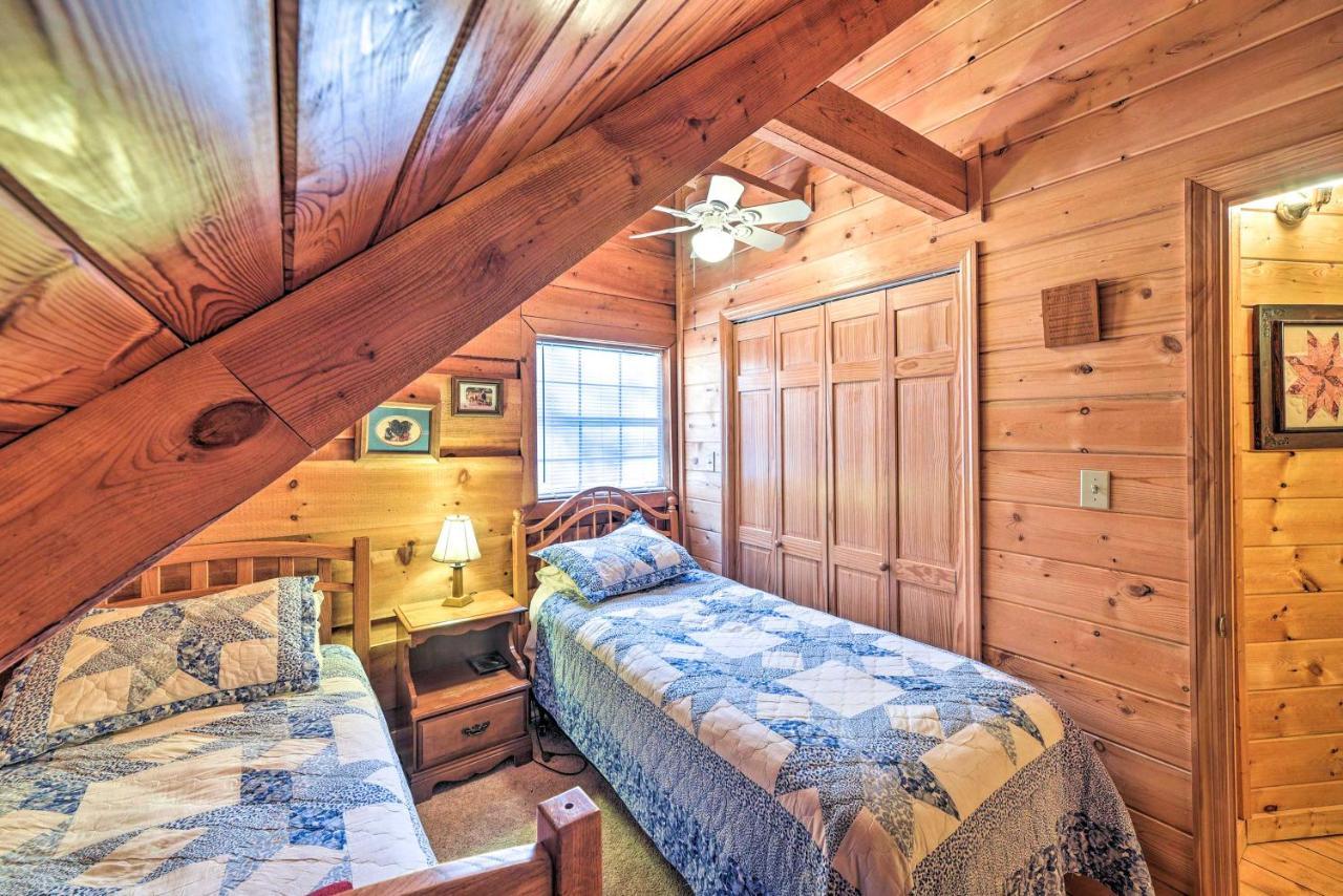 Cozy Tellico Plains Cabin With Large Mountain Creek! Buitenkant foto